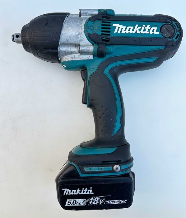 Makita DTW450 - Акумулаторен гайковерт 1/2'' 2x18V 5.0Ah