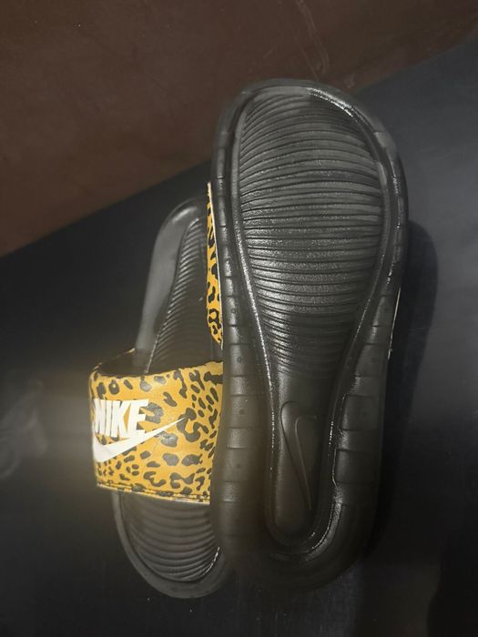 Дадски чехли nike 37