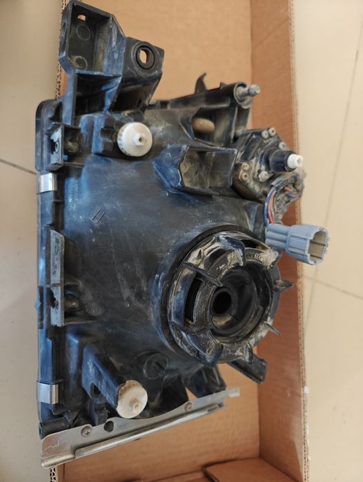 Фары Nissan Patrol Y61