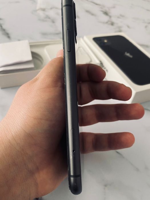 Айфон 11 в идеале.