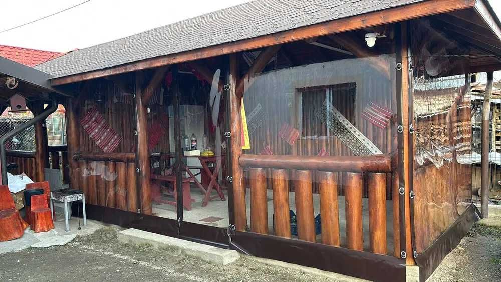 FOLIE terasa premium