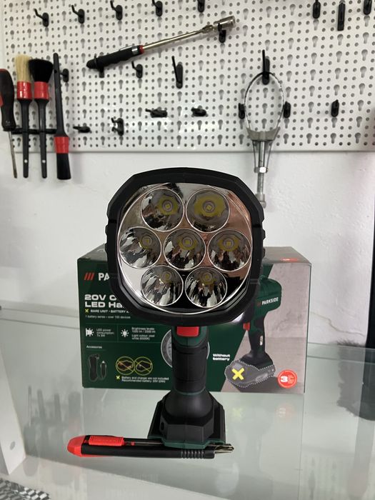 Lampă(lanterna) de mână led parkside