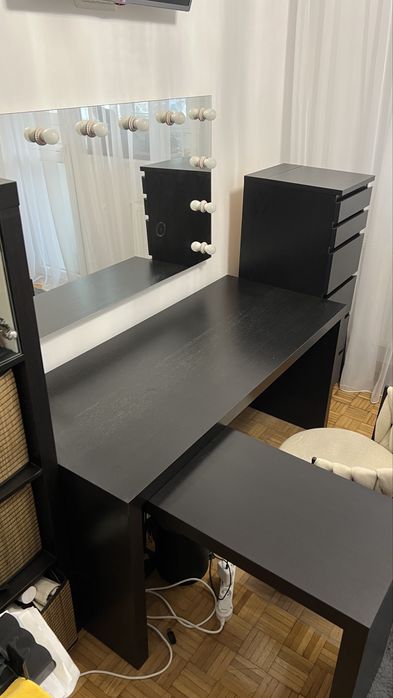 Birou Ikea + comoda cu sertare Ikea Malm