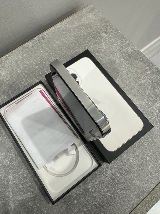 Продам iPhone 13 Pro Max
