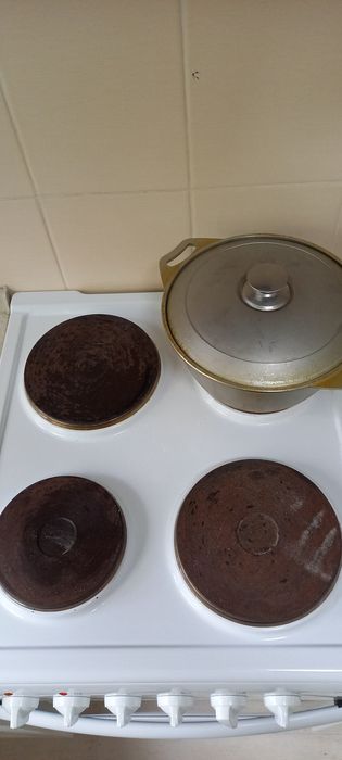 Продам плиту электрическую