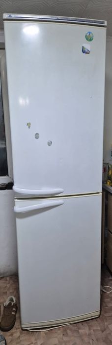 Продам холодильник