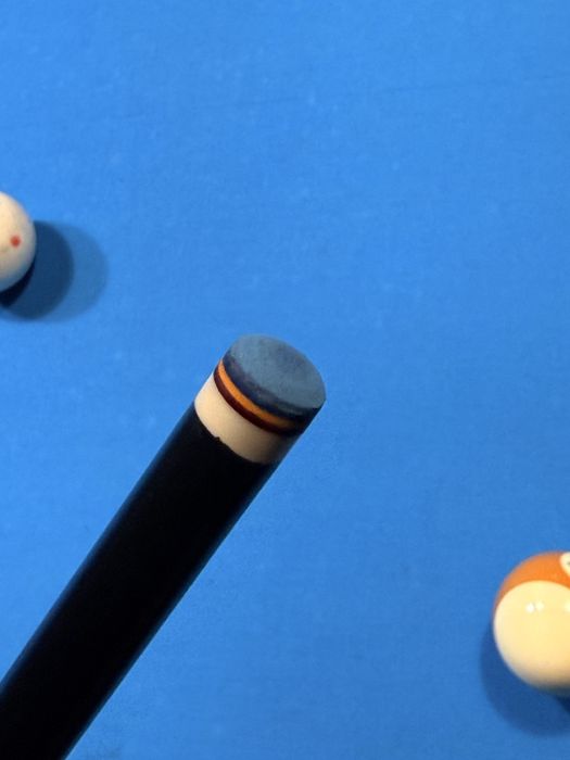 Щека за билярд от две части