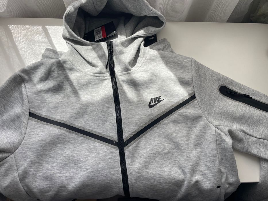 Чисто Нов Анцуг от две части Nike Tech Fleece
