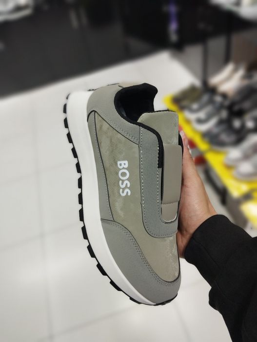 Erkaklar ayoq kiyimlar