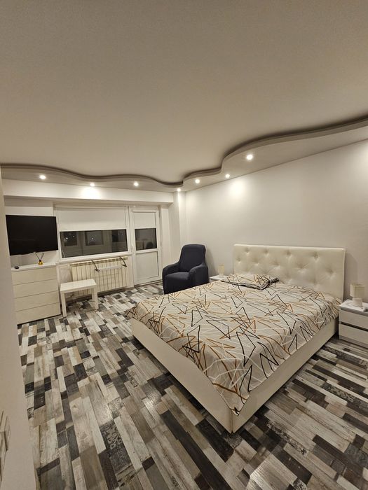 Propietar Închiriez garsoniera vitan loc parcare dristor  unirii alba