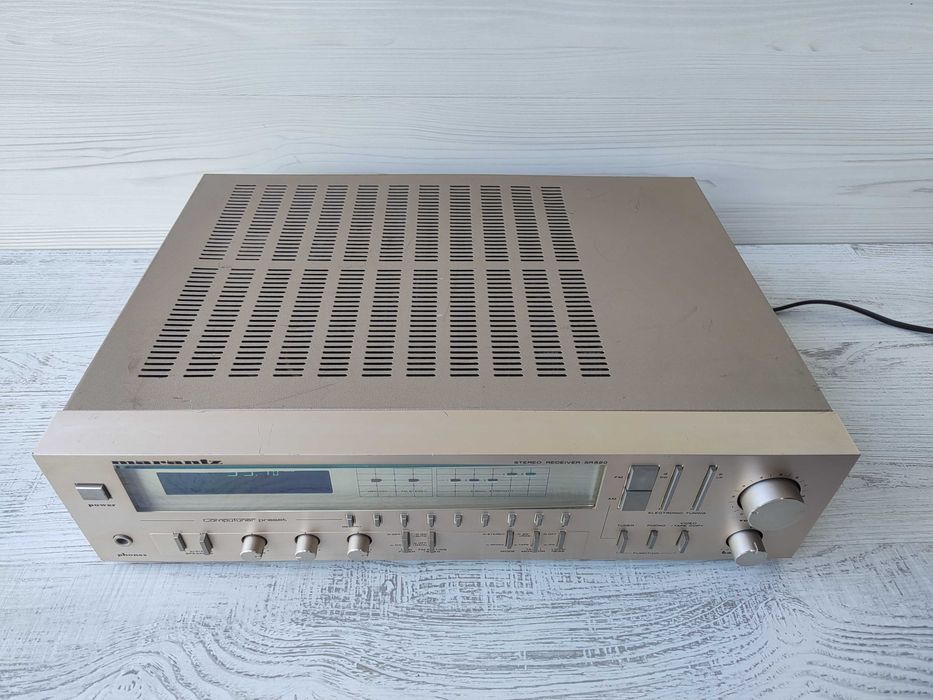 Винтидж стерео ресивър Marantz SR520 – Златна серия