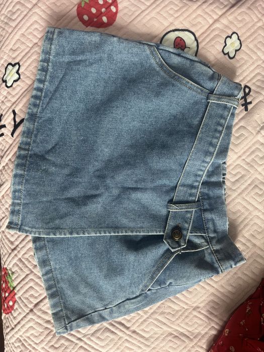 Продаю одежду в хлрошем состоянии