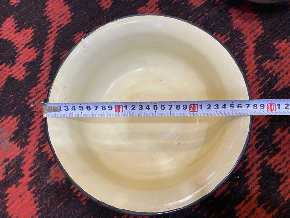 Продаю эмалированный таз  для выпечки сомсы