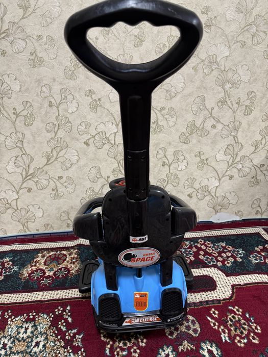 Продаётся детская машина