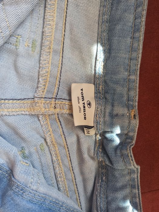 Нови дънкови панталони