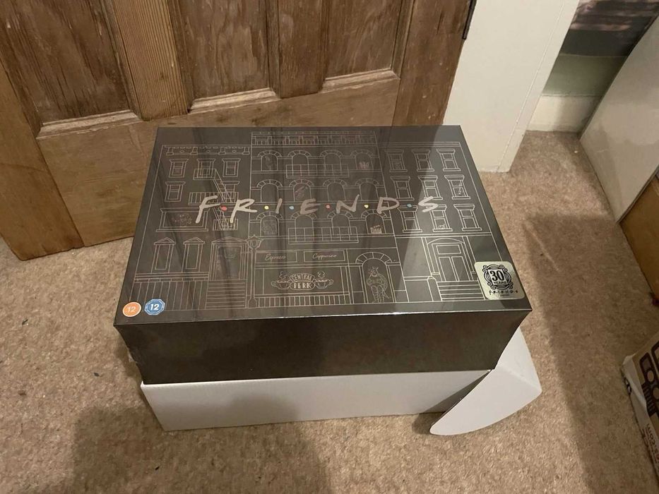 Friends: The Complete Series 4K UHD Blu-ray Boxset 30th Anniversary