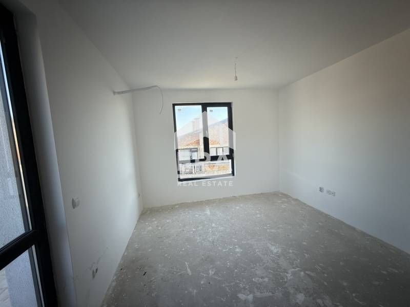 Продава се Четиристаен апартамент в Варна, Виница - 126 кв.м за 2064 €/кв.м - Снимка #4