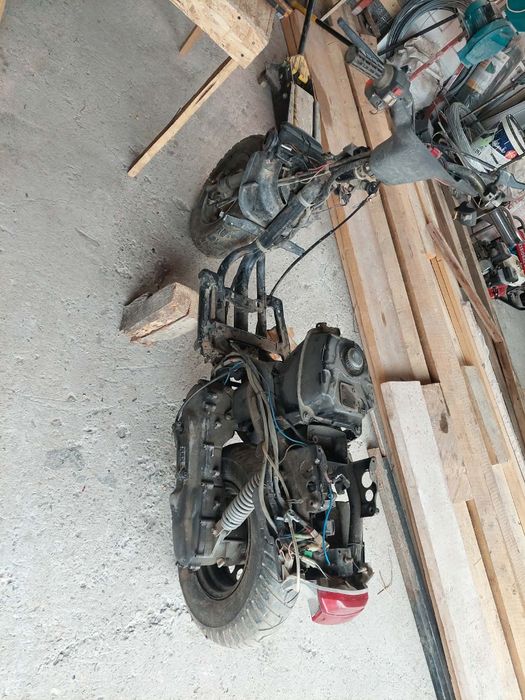 Scuter 125 cm  motor nou