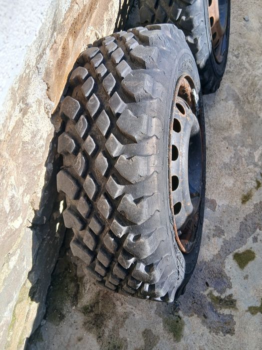 Продавам гуми Малатеста