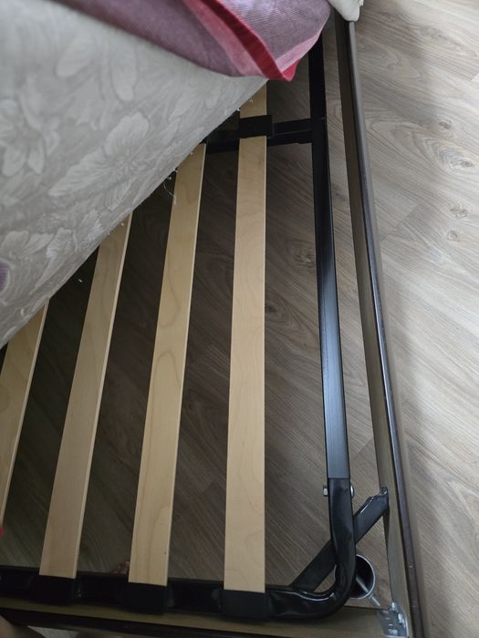 Продам двухспальную кровать