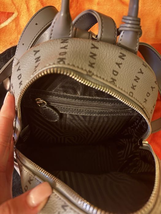 rucsac mic de piele  DKNY