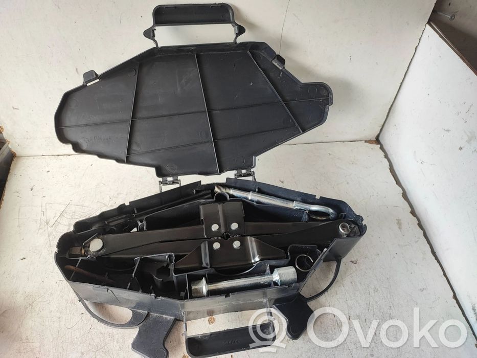 Cric Vivaro/Trafic/Primastar. Set complet.