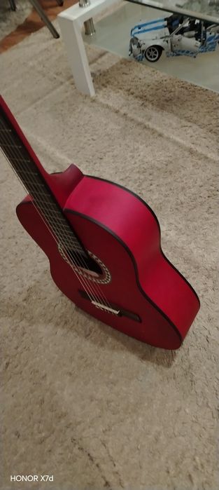 Vând Chitara Clasica + Capodastru!