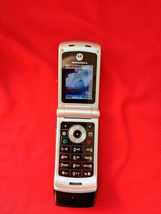 Motorola w377  full box ( decodat, aproape nou)