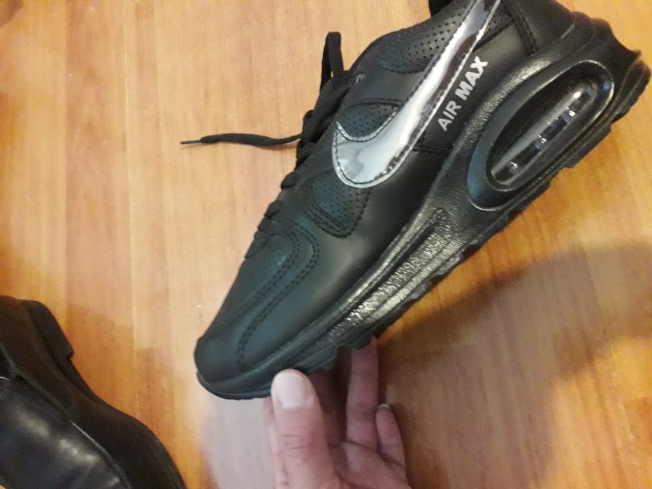 Продам кроссовка