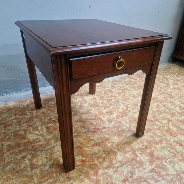 Холна помощна маса от черешов масив с едно чекмедже, 6 броя налични