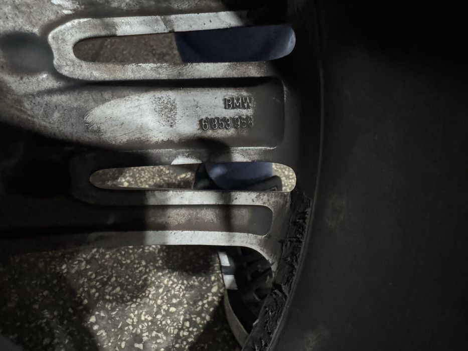 Roti bmw x5 x6 anvelope vara Pirelli foarte bune jante 19’’ foarte bun