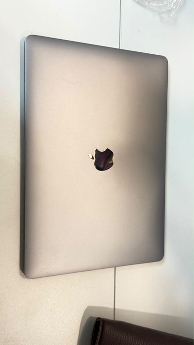 Продам Macbook Air13