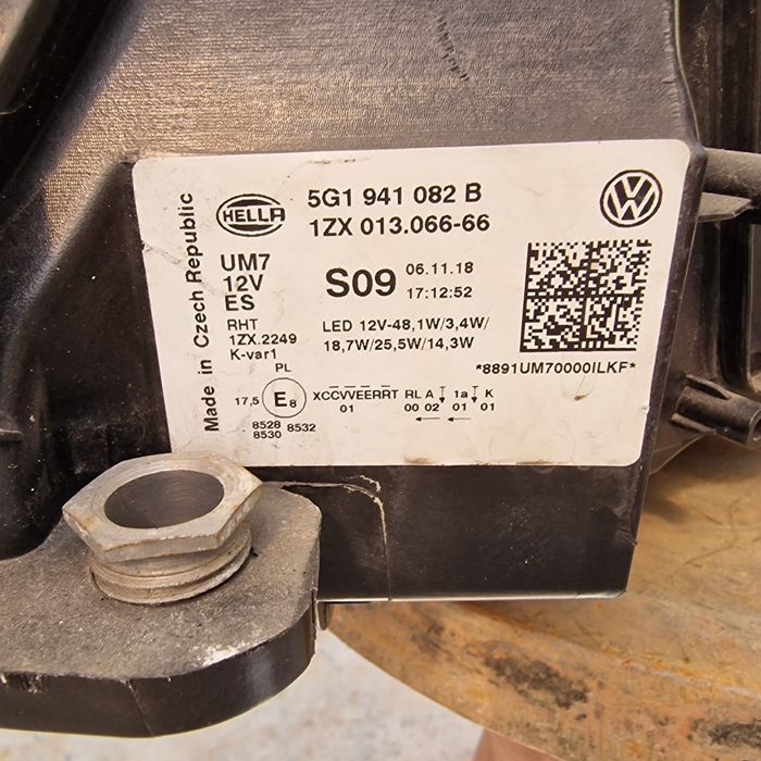 VW GOLF 7 GTE face lift десен фар