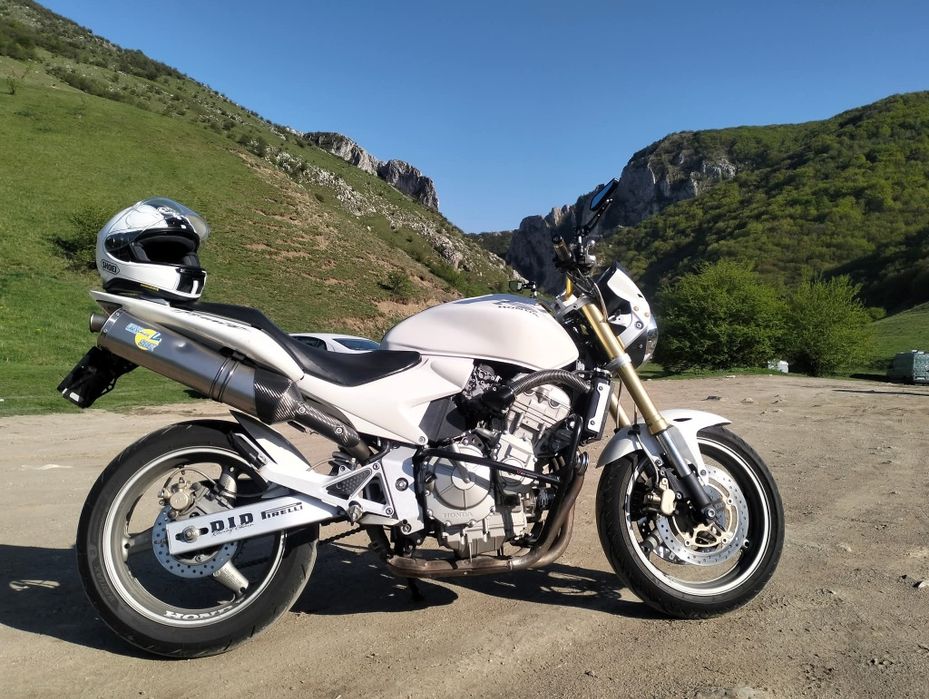 Honda Hornet 600, model pc 36, 98 cai, impecabila