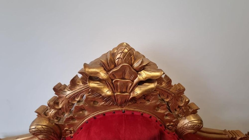 Canapea stil baroc – Lemn masiv, pictata manual, catifea