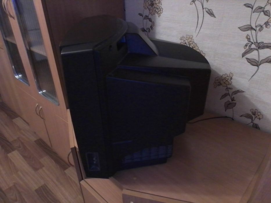 Продам телевизор