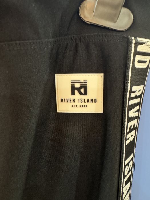 Set river island