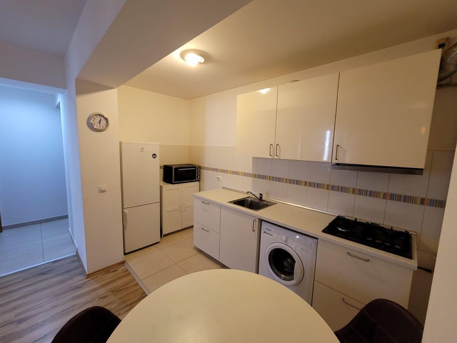 Inchiriez apartament 2 camere  in Otopeni