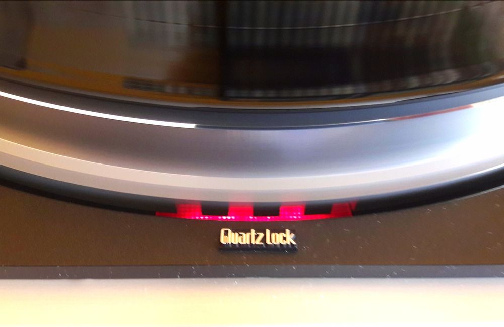 Виниловый проигрыватель JVC Ql-A2