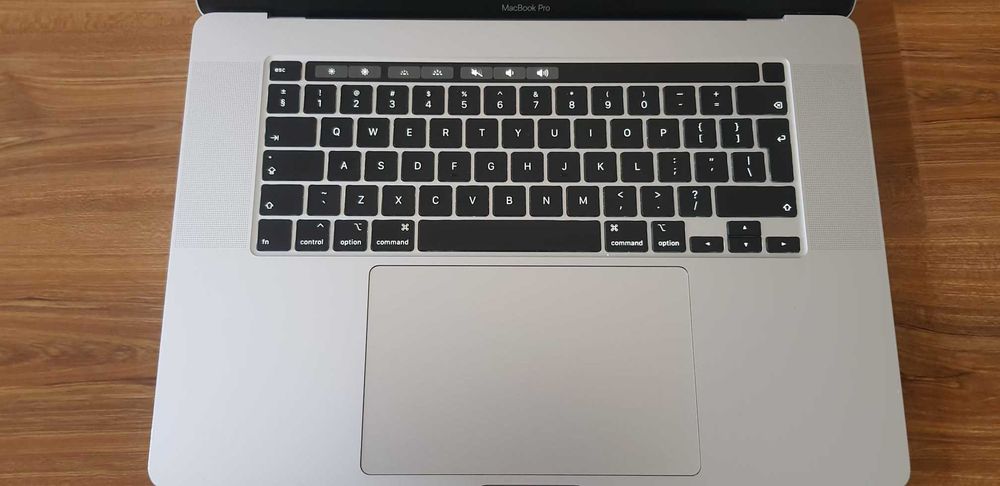 Apple Mac Book Pro touch bar 16 inch - 2 Bucati