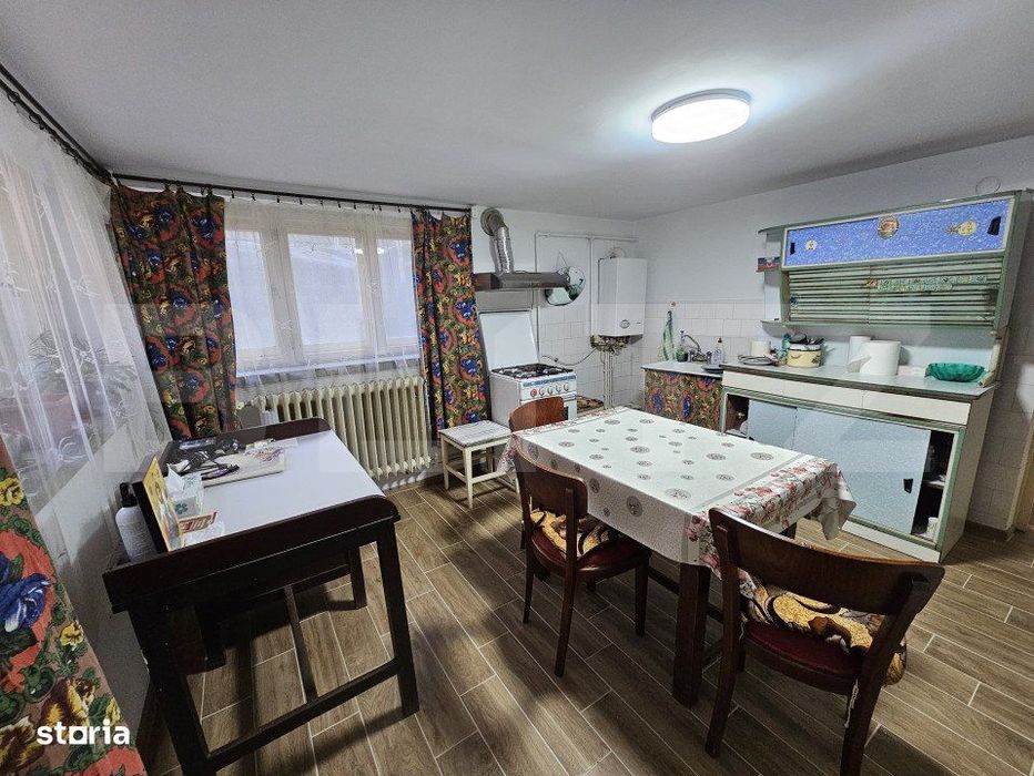Casa 4 camere, 160 mp, zona Cetatii Deva