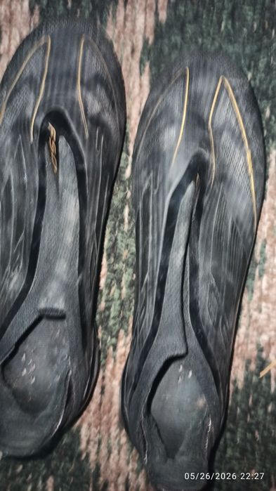 Adidas F50 butsa sotiladi