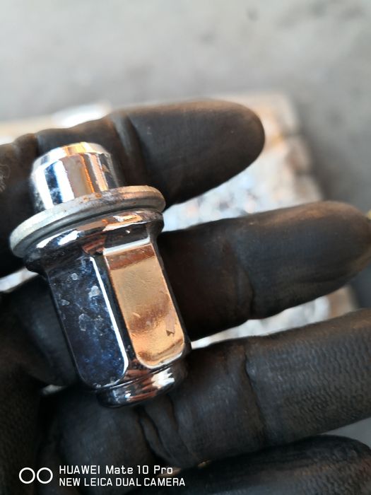 Гайки с водеща втулка за тойота за алуминиеви джанти