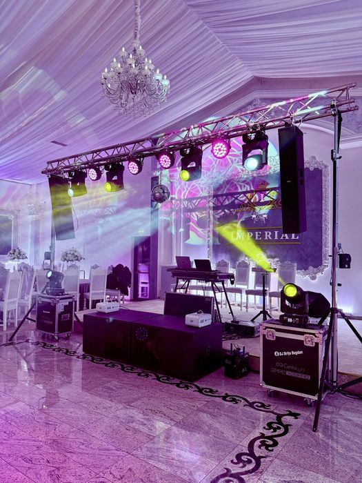 Vand doua boxe active vertical array FBT CLA 406.2A cu huse si fly bar