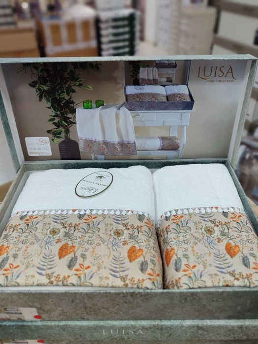 Sochiq  baniy yuz komplekt  korobkali