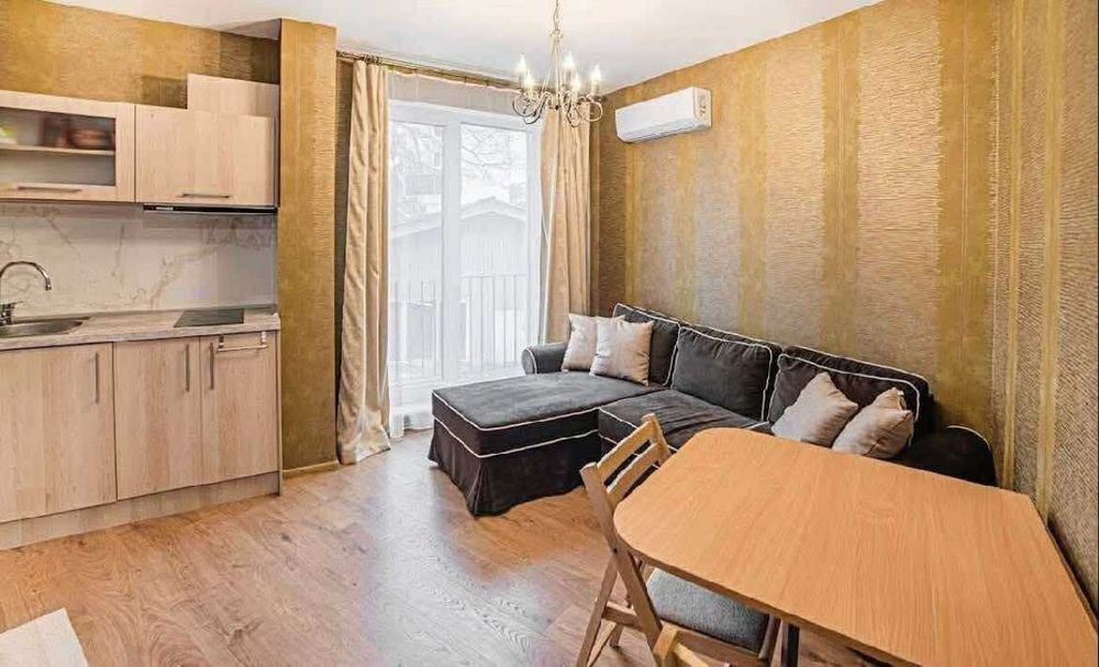 Дава се под наем Двустаен апартамент в Варна, Гръцка махала - 60 кв.м за 817.53 € - Снимка #1