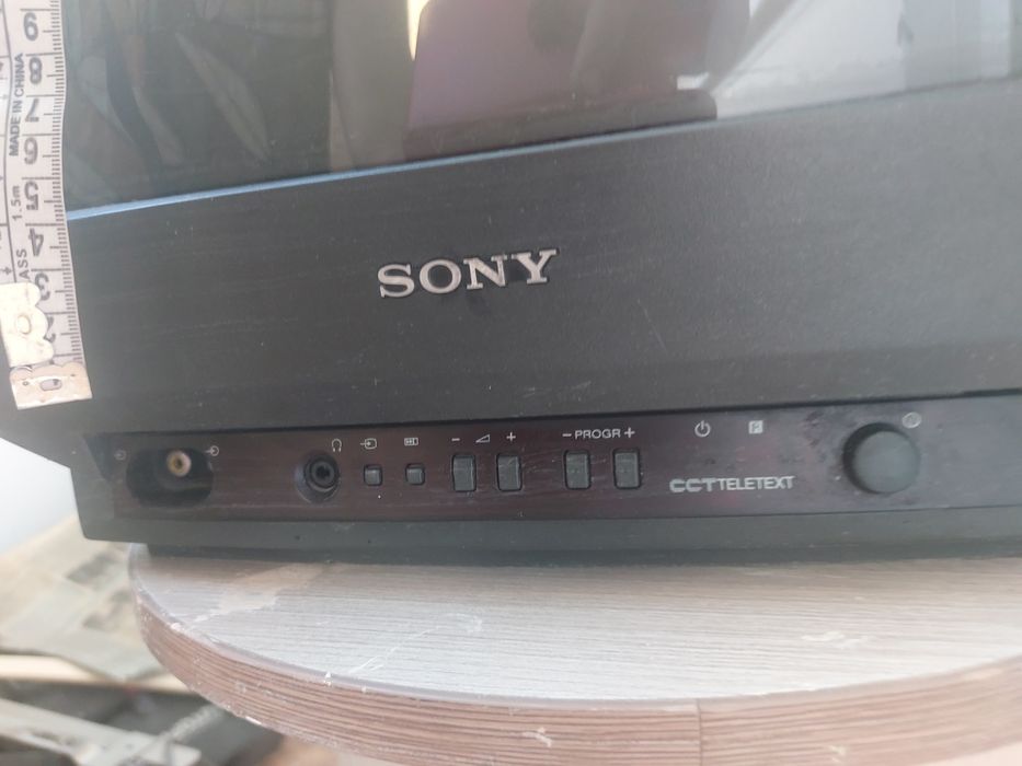 Продам телевизор Sony Trinitron отлично работает