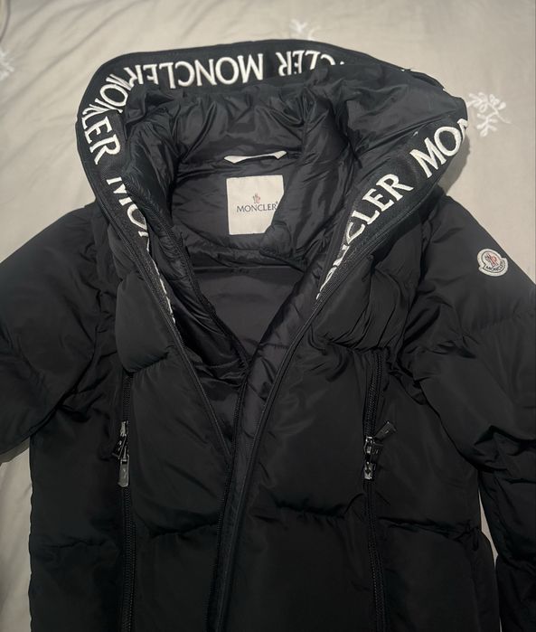 Яке moncler