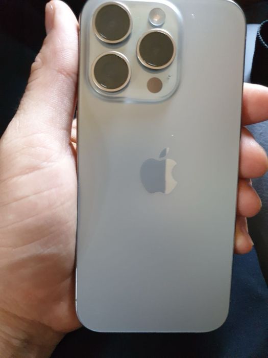 Iphone 15 pro natural