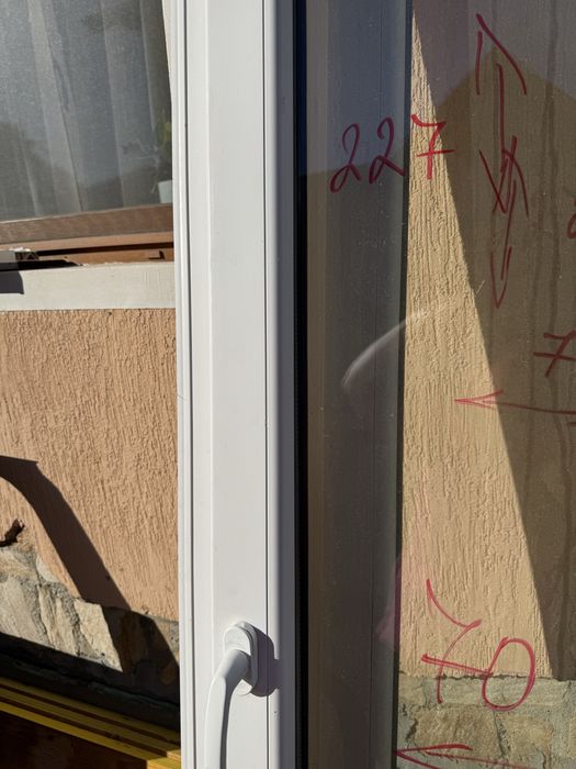 Продавам 2 бр. Пвц дограма